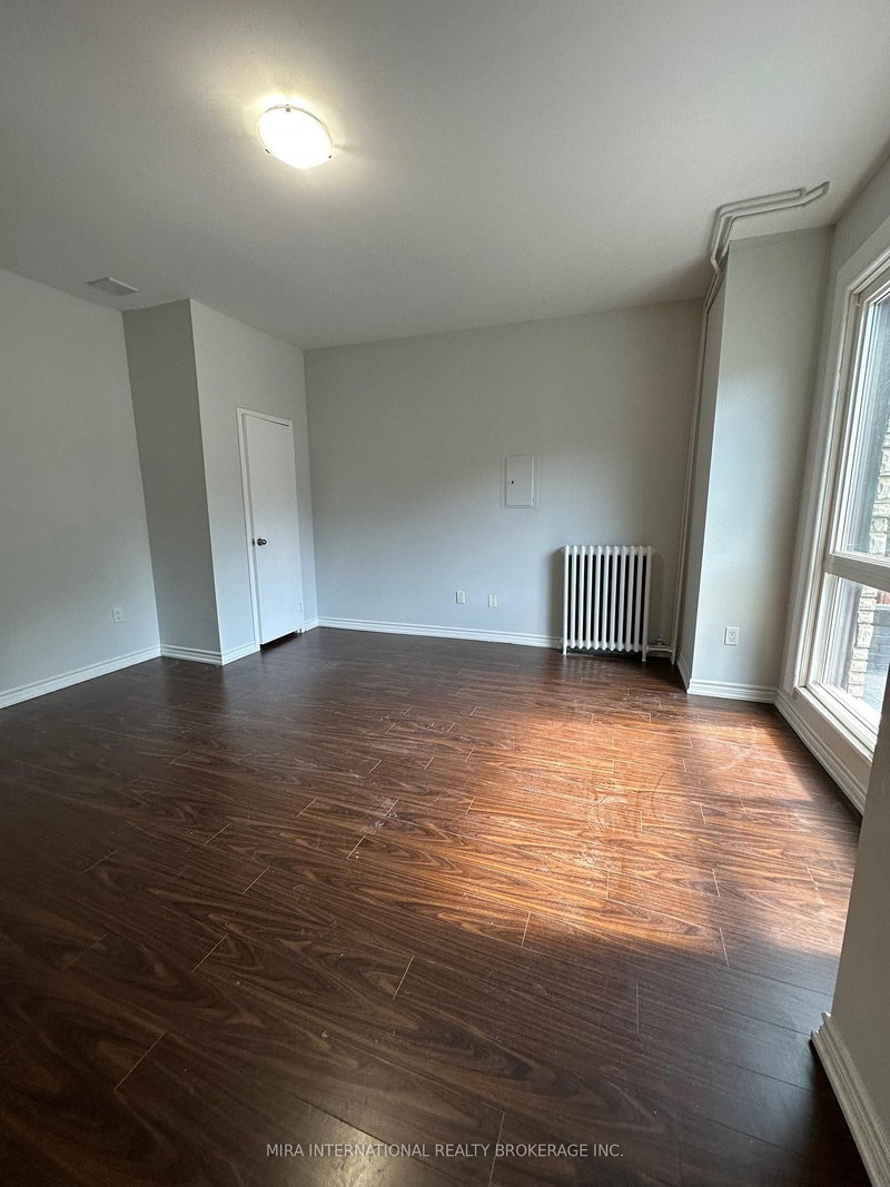 101 - 70 Melbourne Ave, Toronto, M6K 1K7 | Image 3