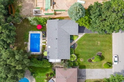 1566 Venetia Drive — photo 2