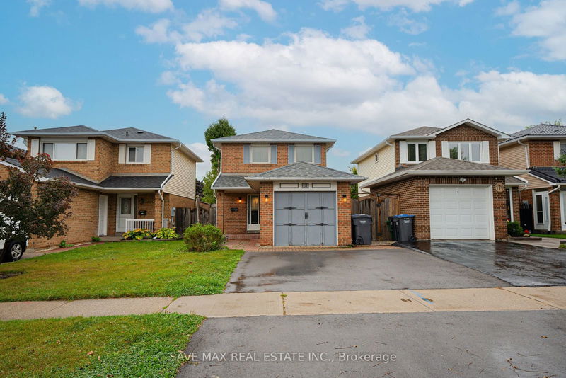 181 Sunforest Dr  Brampton, L6Z 2B5 | Image 1