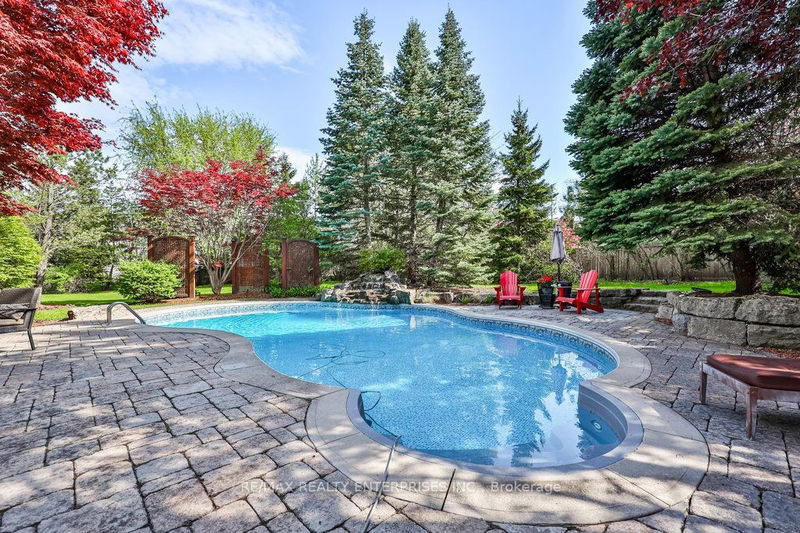 598 Gladwyne Crt  Mississauga, L5H 4L4 | Image 32