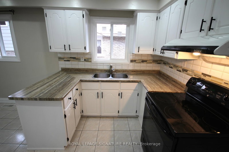 Upper - 23 Abell Dr, Brampton, L6V 2W1 | Image 3