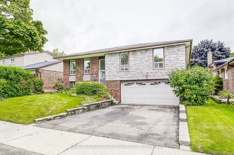 7163 Copenhagen Rd  Mississauga, L5N 2A1 | Image 1