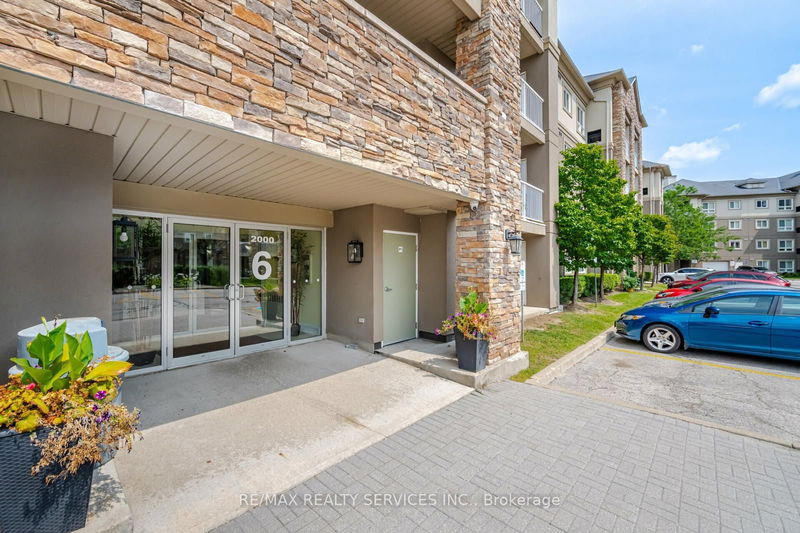  2208 - 6 Dayspring Circ  Brampton, L6P 2Z6 | Image 3