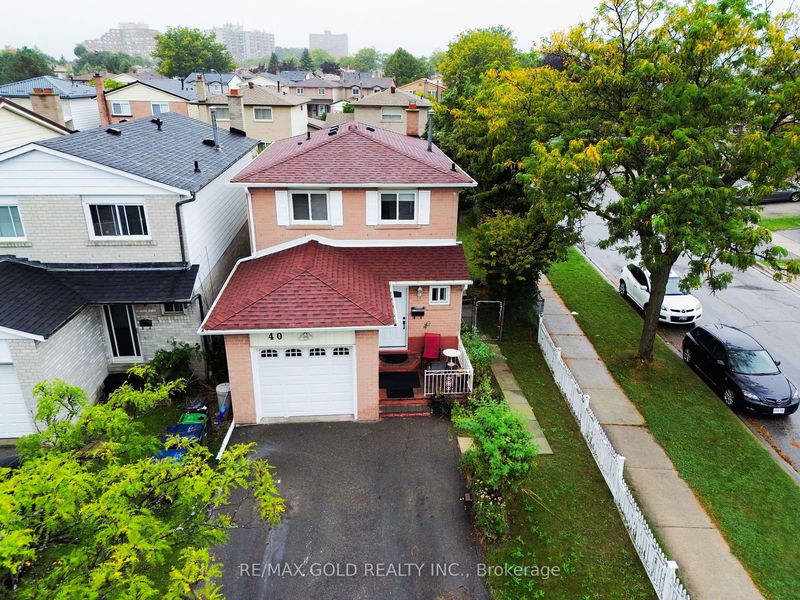 40 Glen Hollow Ave  Toronto, M9W 6C6 | Image 2