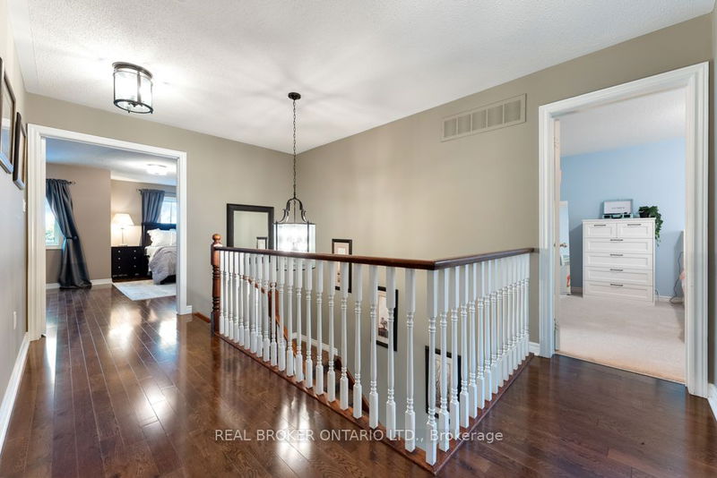 2576 Armour Cres  Burlington, L7M 4T3 | Image 19