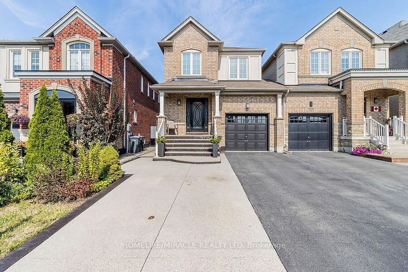 44 Napoleon Cres  Brampton, L6P 3K5 | Image 1