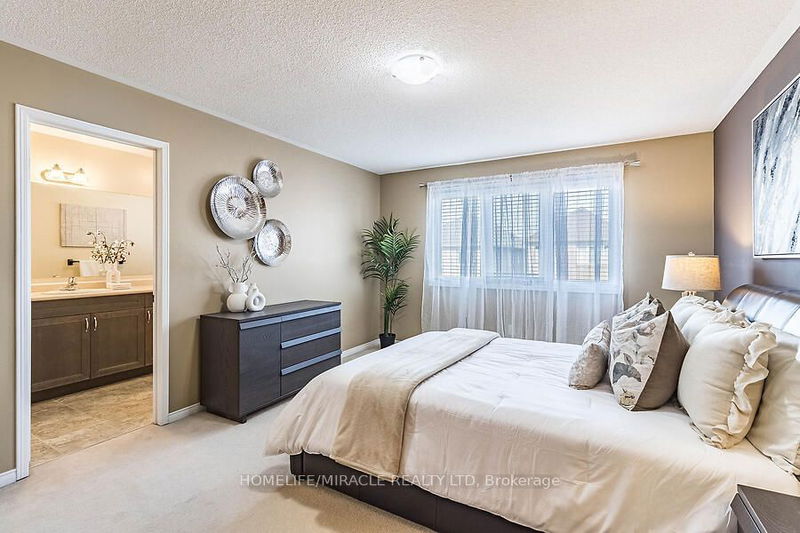 44 Napoleon Cres  Brampton, L6P 3K5 | Image 22