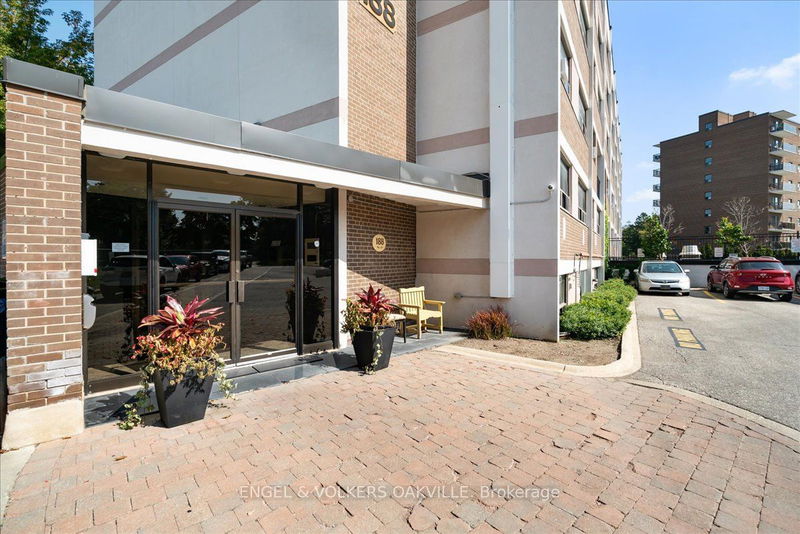  403 - 188 Mill St S Brampton, L6Y 1T8 | Image 2