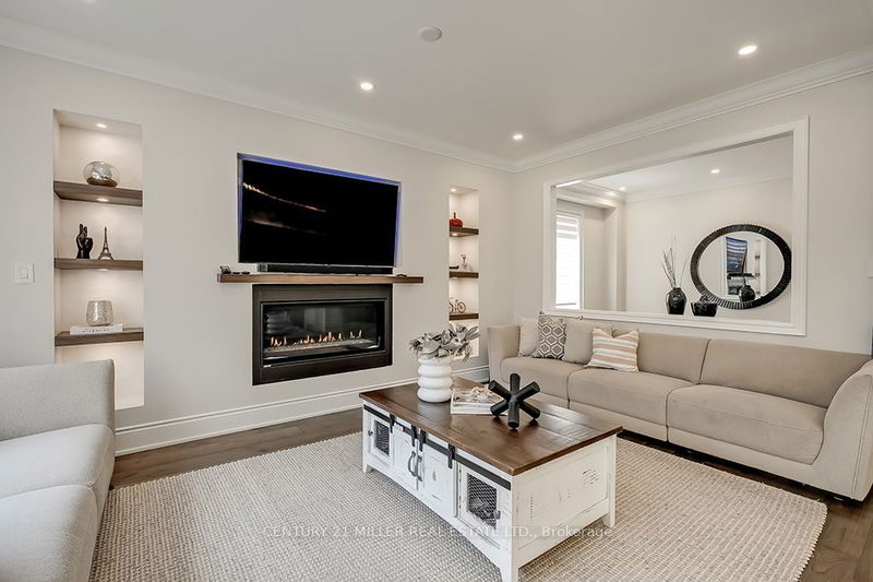 2240 Pine Glen Rd S Oakville, L6M 0G5 | Image 12