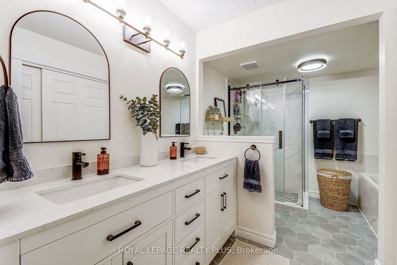  201 - 2030 Cleaver Ave  Burlington, L7M 4C3 | Image 24