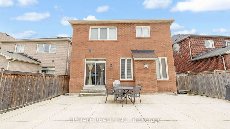 47 Denali Cres  Brampton, L6P 3X1 | Image 34