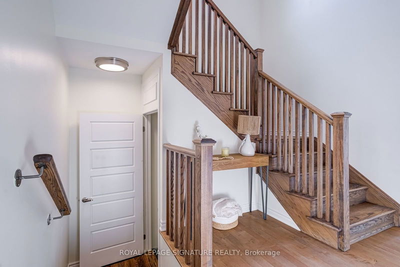 1425 Sycamore Gdns  Milton, L9T 7E7 | Image 37