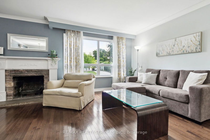 22 Crestview Ave  Brampton, L6W 2R6 | Image 10