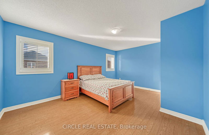 82 Amaranth Cres  Brampton, L7A 0L4 | Image 21