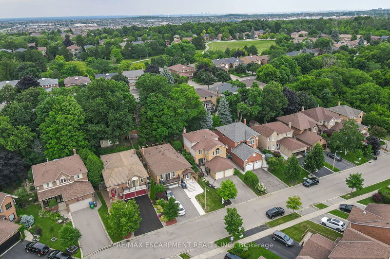 44 Killarney Crt  Brampton, L6Z 3B5 | Image 39