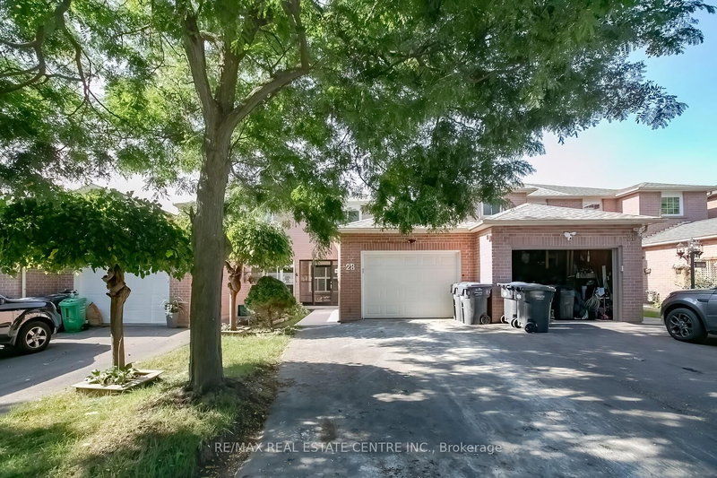 28 Silverstream Rd, Brampton, L6Z 3W5 | Image 2