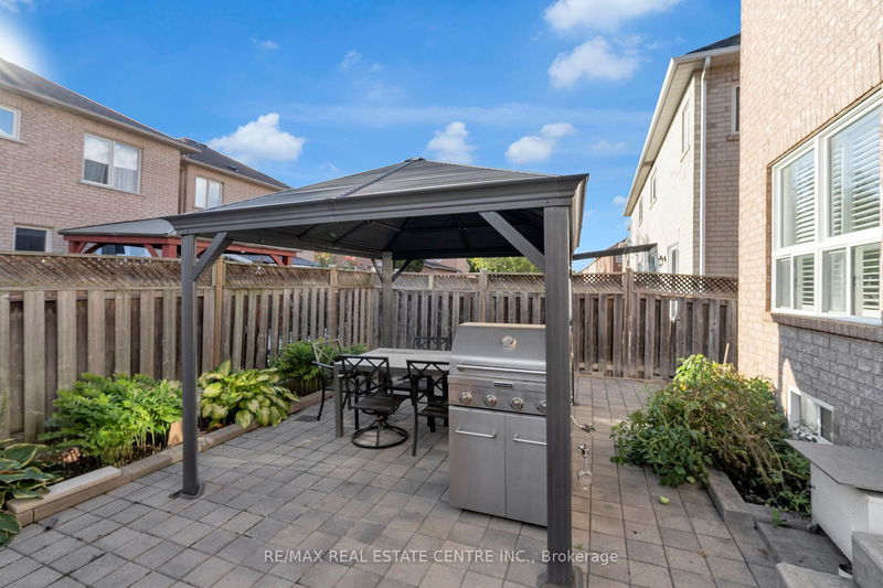 70 Jewel Cres  Brampton, L6R 2P4 | Image 38