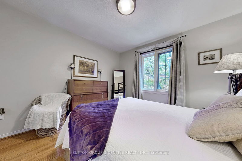 166 Rory Rd  Toronto, M6L 3G4 | Image 20