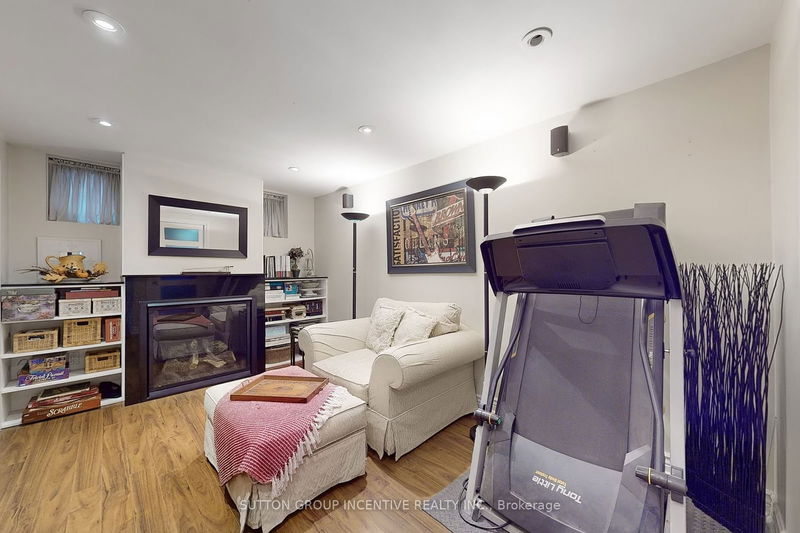 166 Rory Rd  Toronto, M6L 3G4 | Image 26