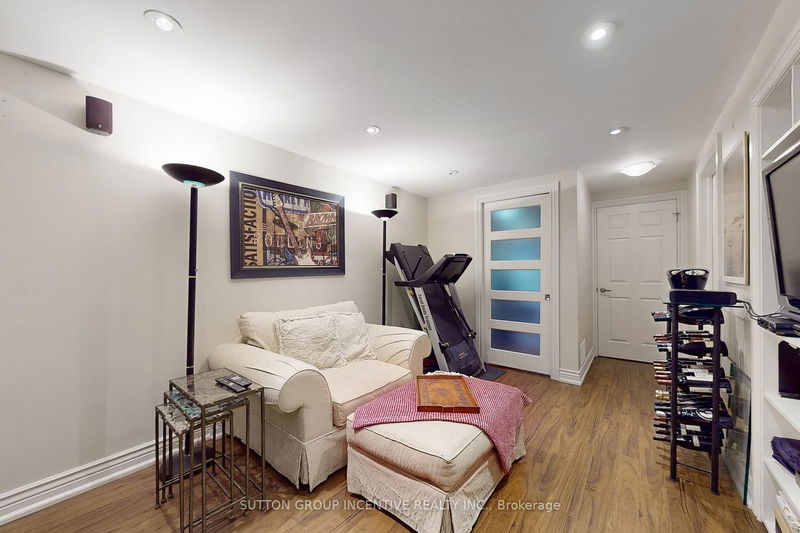 166 Rory Rd  Toronto, M6L 3G4 | Image 28