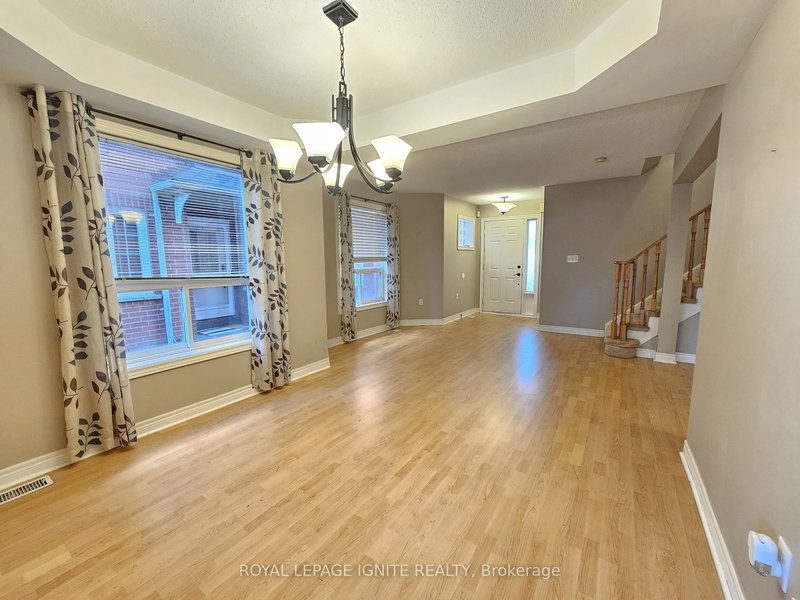 60 Pressed Brick Dr, Brampton, L6V 4K3 | Image 3
