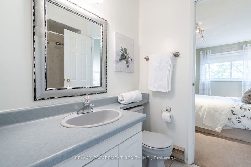  3 - 1552 Kerns Rd  Burlington, L7P 3A7 | Image 20