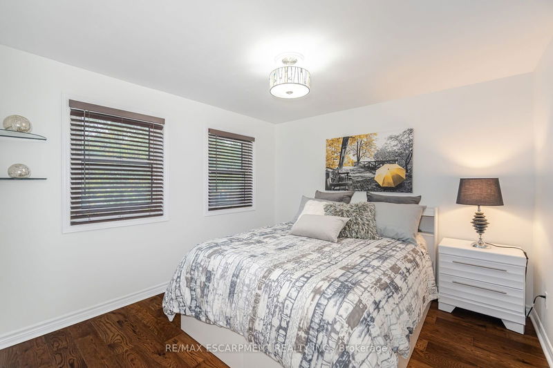 70 Lakecrest Tr  Brampton, L6Z 1S6 | Image 22