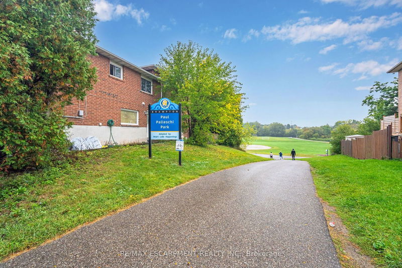 70 Lakecrest Tr  Brampton, L6Z 1S6 | Image 35