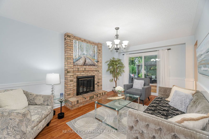 70 Lakecrest Tr  Brampton, L6Z 1S6 | Image 8