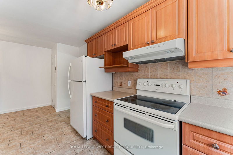 58 Mendota Rd  Toronto, M8Y 1G2 | Image 5