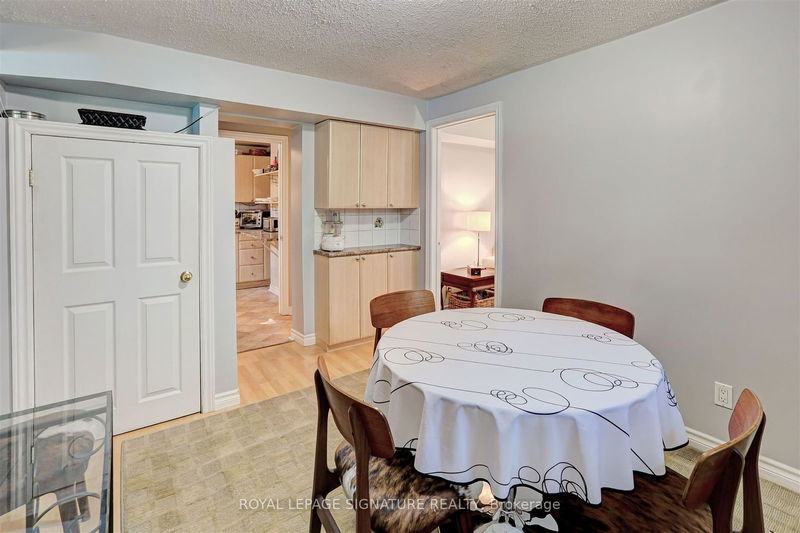 3157 The Credit Woodlands   Mississauga, L5C 2J2 | Image 22