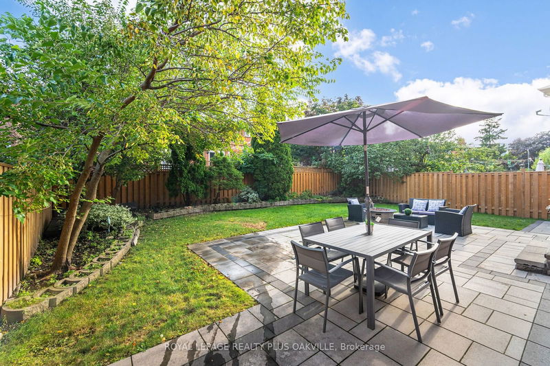 2128 Wincanton Cres  Mississauga, L5M 3E1 | Image 37