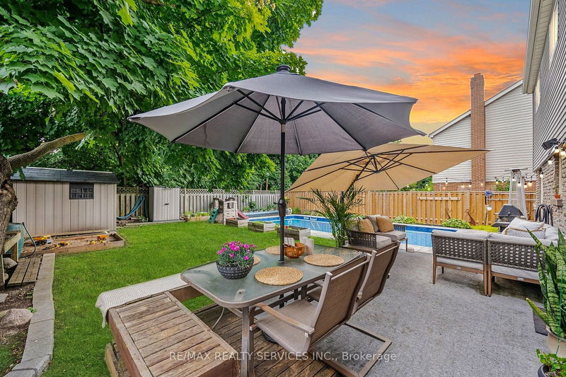 42 Madrid Cres  Brampton, L6S 2X4 | Image 5