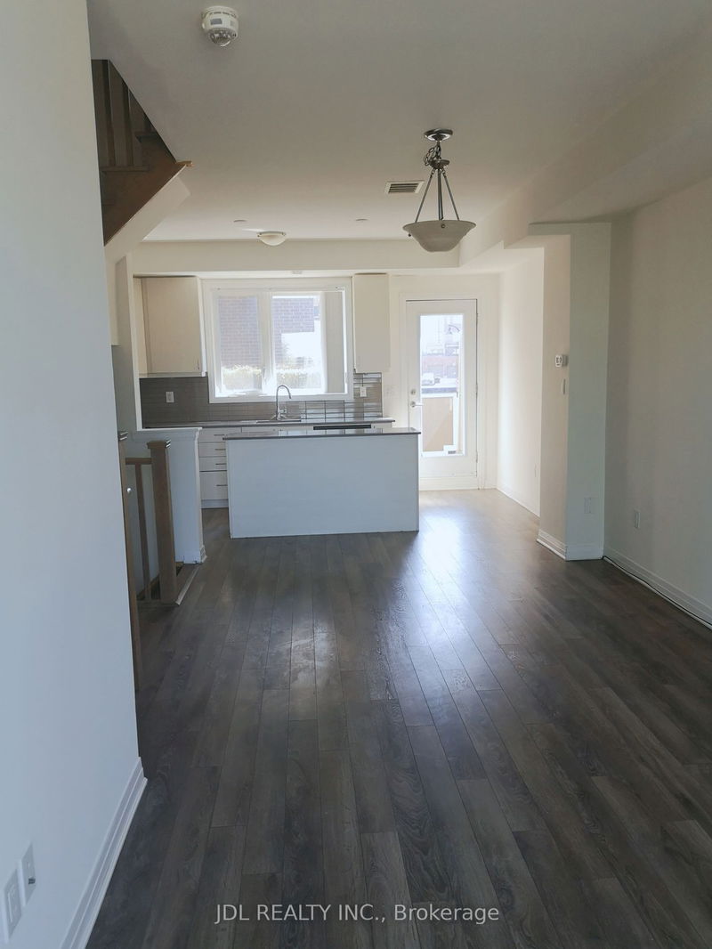 225 Downsview Park Blvd  Toronto, M3K 2C5 | Image 16