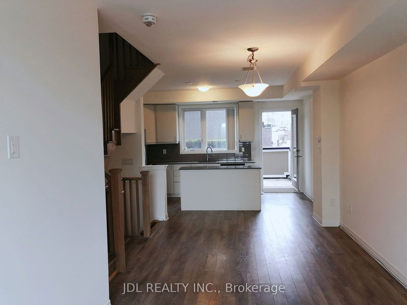 225 Downsview Park Blvd  Toronto, M3K 2C5 | Image 2