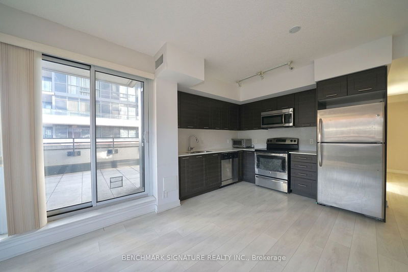  311 - 2220 Lake Shore Blvd Blvd W Toronto, M8V 0C1 | Image 7