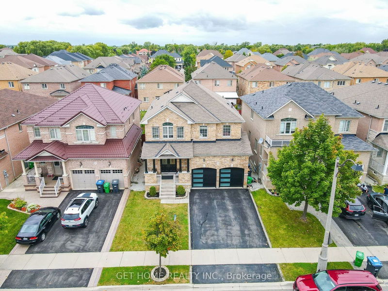 30 Strathdale Rd  Brampton, L6P 2Y1 | Image 2