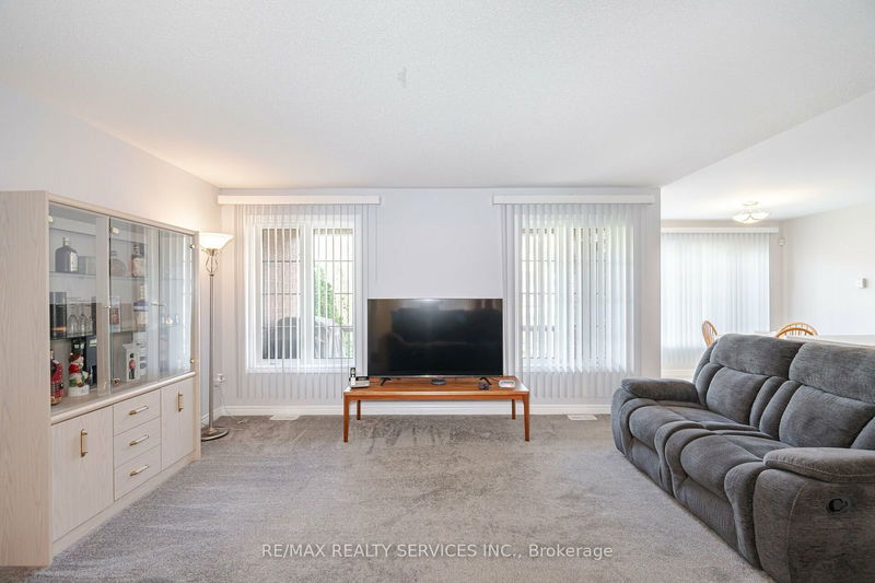  43 - 17 Lacorra Way  Brampton, L6R 3P2 | Image 10