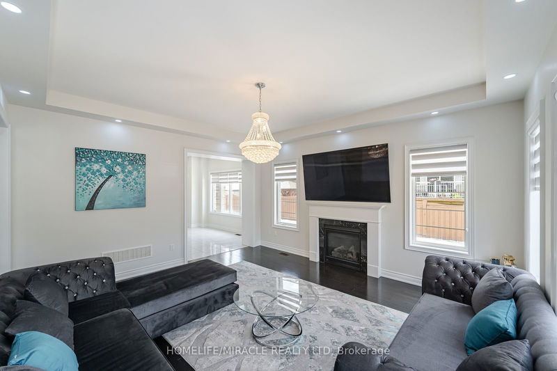 20 Elderbridge Rd  Brampton, L6P 4G5 | Image 7