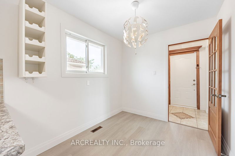 2390 Whaley Dr  Mississauga, L5B 2B5 | Image 11