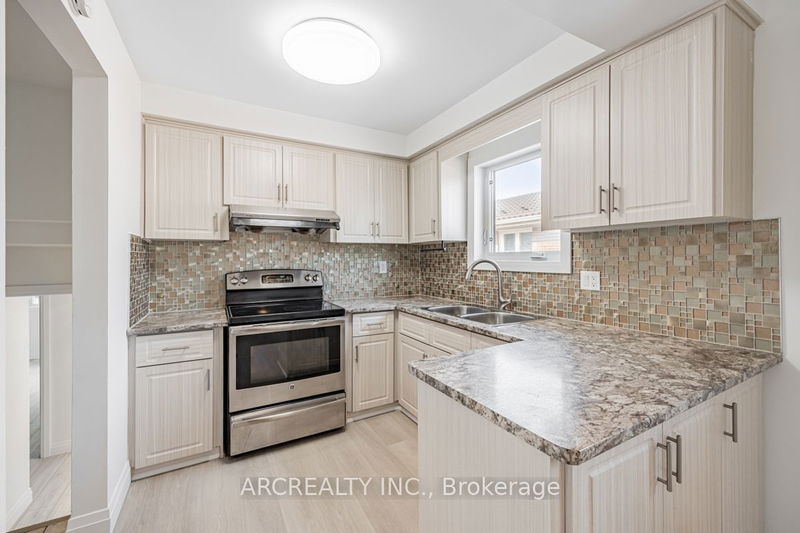 2390 Whaley Dr  Mississauga, L5B 2B5 | Image 13