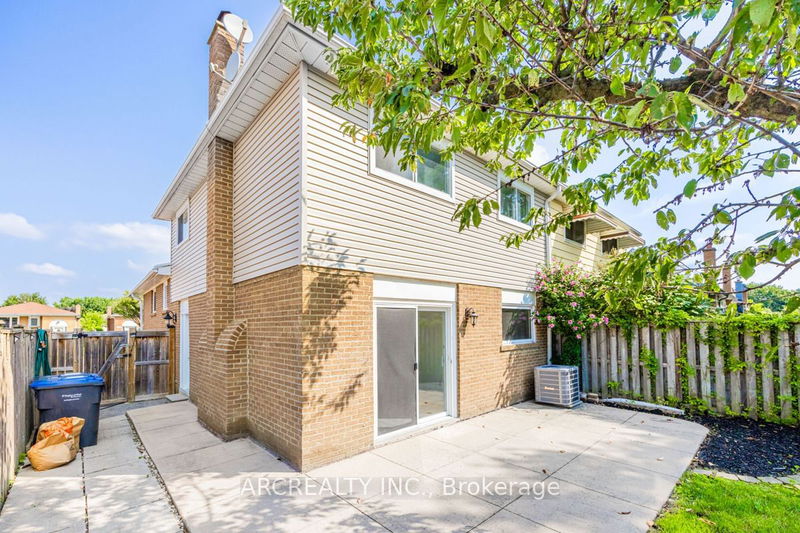 2390 Whaley Dr  Mississauga, L5B 2B5 | Image 32