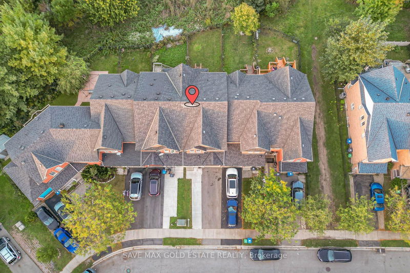 48 Monaco Crt  Brampton, L7A 1X4 | Image 2