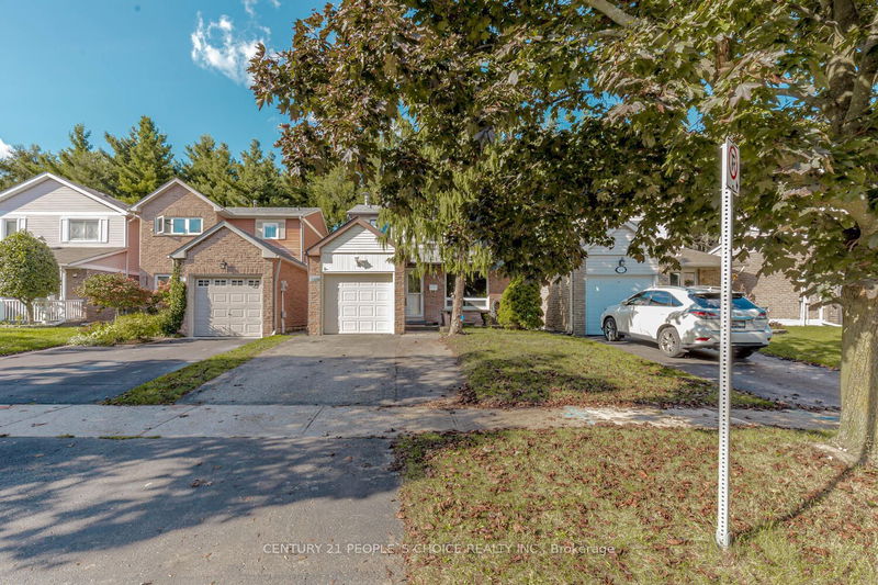 100 Rawling Cres  Brampton, L6Z 1N8 | Image 2