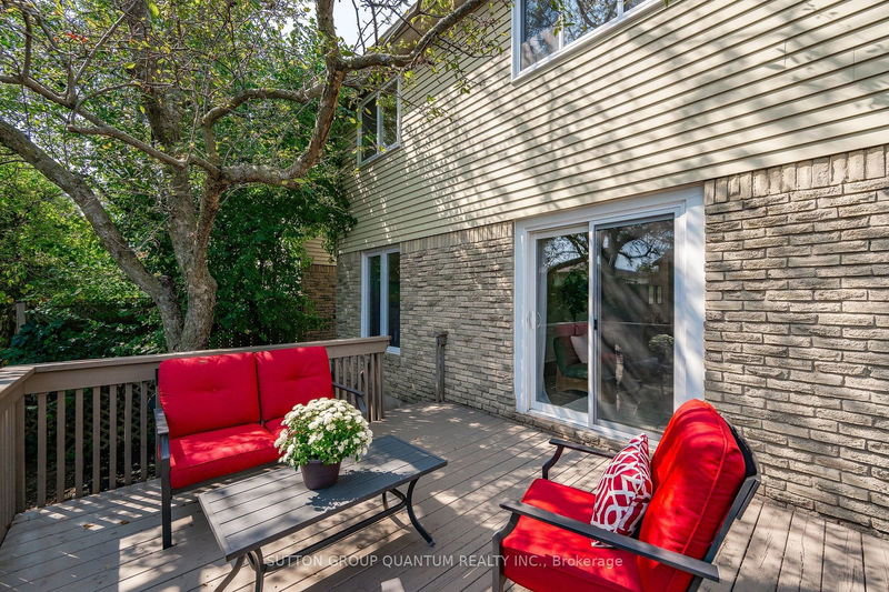 1144 Jamesway Blvd  Oakville, L6H 2Z7 | Image 32