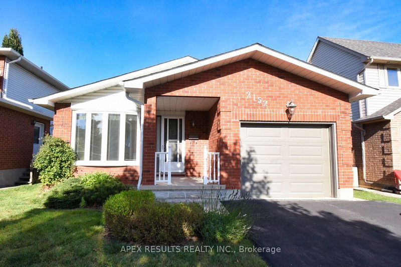 2152 Salma Cres  Burlington, L7M 3S7 | Image 1