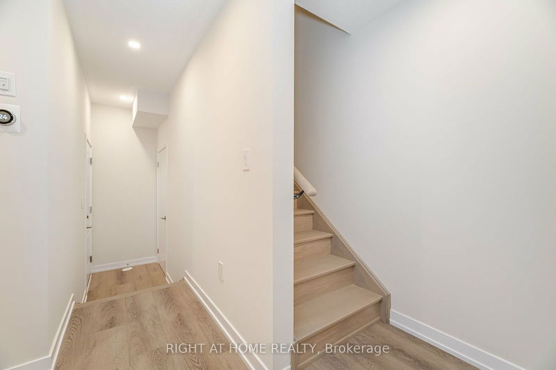 1318 Shevchenko Blvd  Oakville, L6M 4L8 | Image 32