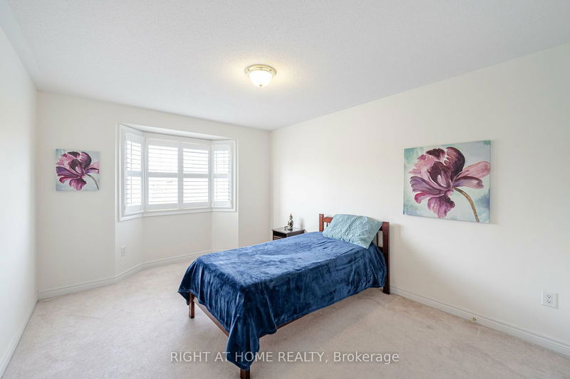 3258 Paul Henderson Dr  Mississauga, L5M 0H3 | Image 24