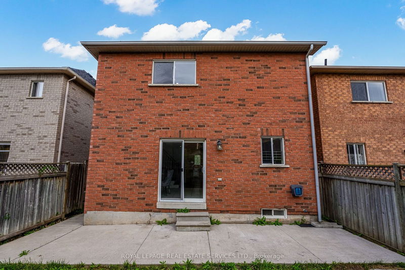 35 Pauline Cres  Brampton, L7A 2V6 | Image 36