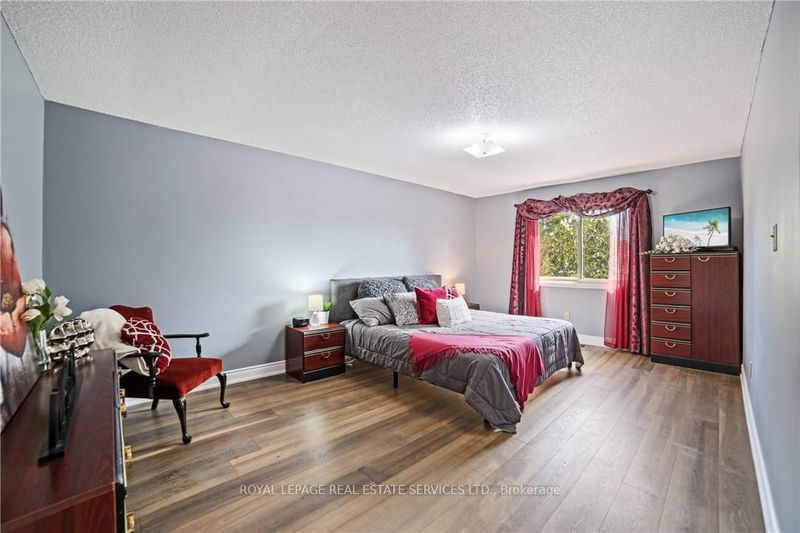 1837 Pilgrims Way  Oakville, L6M 1X2 | Image 22